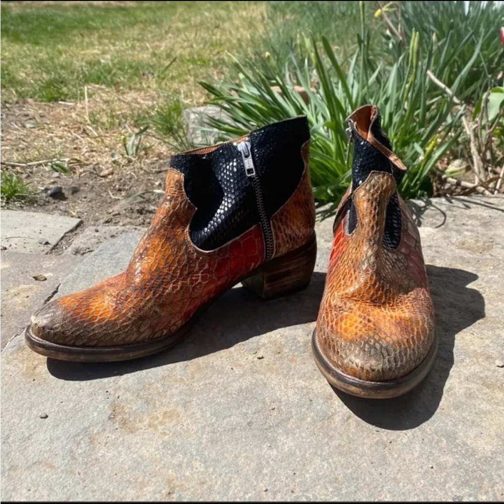 Free People Snakeskin Leather Heeled Bootie size 8.5